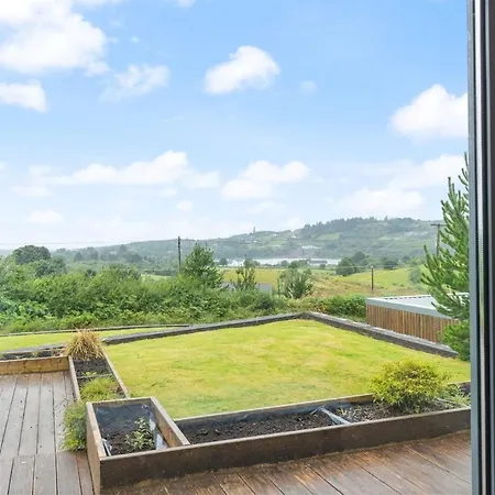 Luxury Escape In County Mayo With Stunning Lake Views *